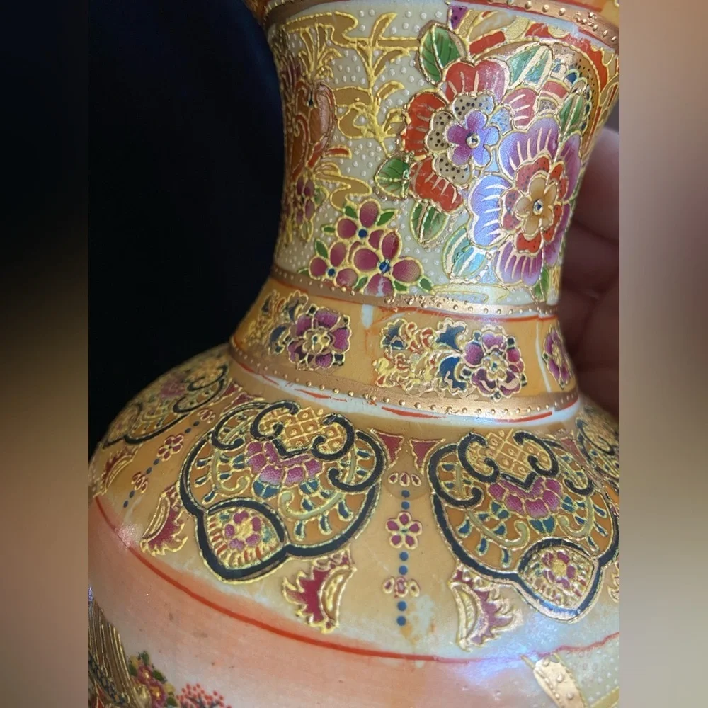 Royal Satsuma Vase Gold Embossed Moriage Geishas & Garden 12